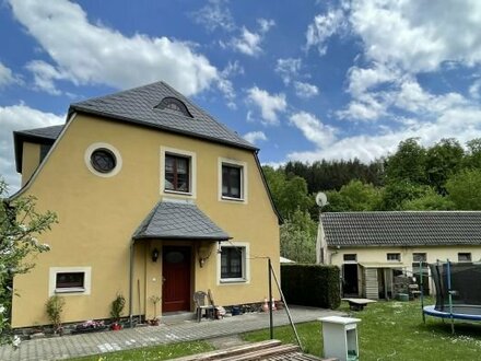 Historisches saniertes EFH (Denkmalschutz) mit 5,5 Zimmer, Terrasse, großes Nebengebäude und Garten in Zschopau