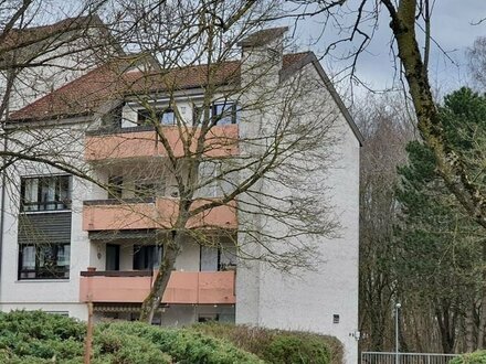 Top geplegte 3,5-Zimmer-Wohnung mit Balkon und Einbauküche in Ulm