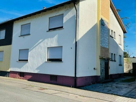 RESERVIERT!!Zweifamilienhaus mit großem Grundstück / Wiesental