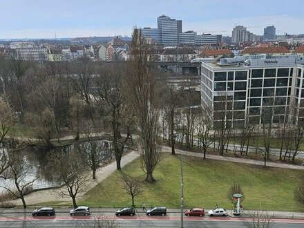 Erstbezug nach Renovierung: Freie 2 Zimmerwohnung mit Fernblick am Wöhrder See