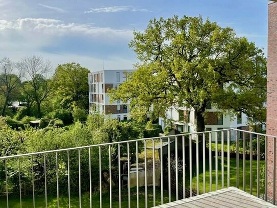 Schulauer Hafenterrassen: Ihr neues Zuhause in unmittelbarer Elbnähe mit großem Balkon, Aufzug u. sehr großem TG-Stellp…