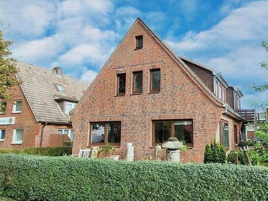 NUR 200 METER ZUM MEER: Großzügiges 2-Familienhaus im Herzen von Büsum