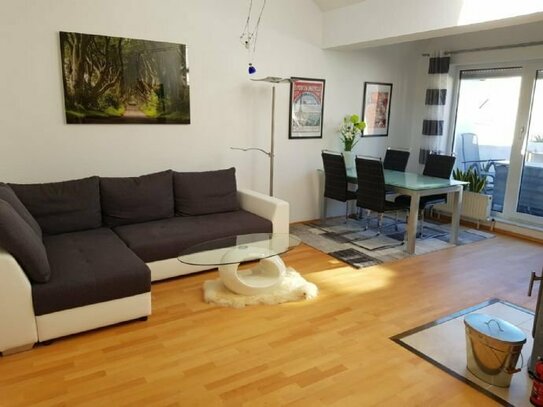 Fully furnished 2,5 room Maisonette apartment near Frankfurt / Möblierte 2,5 Zimmerwohnung nähe Frankfurt