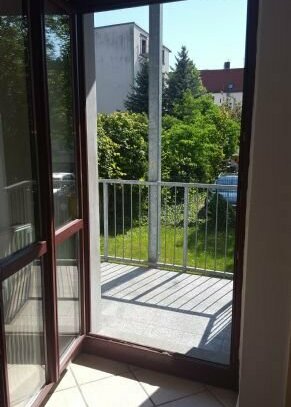 2 RW mit hellem Bad und Balkon in bester Lage zu verkaufen