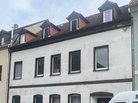 Charmantes Haus mit großem Grundstück und vielfältigen Entwicklungsmöglichkeiten