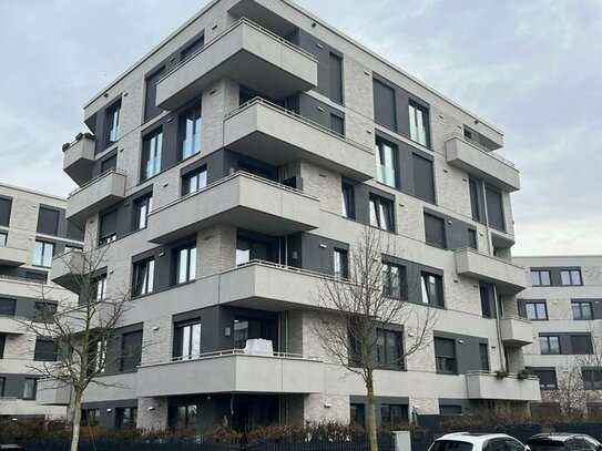Exklusive 3-Zimmer-Wohnung in Frankfurt / Riedberg mit EBK und Balkon