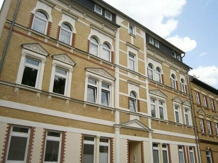 Gute Geldanlage finden - lohnende Investition tätigen! 3 Raum EG Wohnung mit Balkon im Herzen von Meuselwitz zu verkauf…