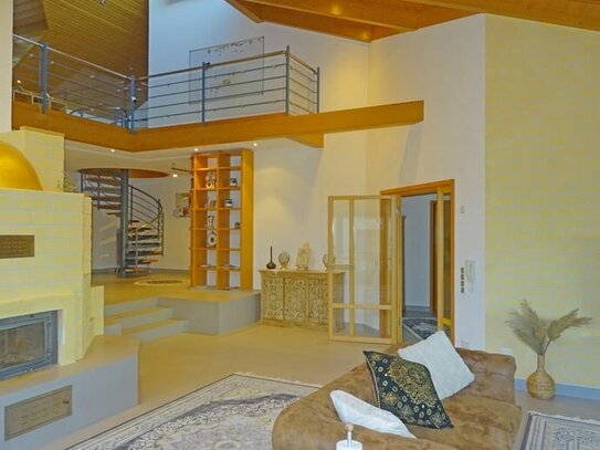 Luxuriös ausgestattete Villa mit Pool, Sauna, Kamin und Solaranlage - Provisionsfrei für den Käufer!