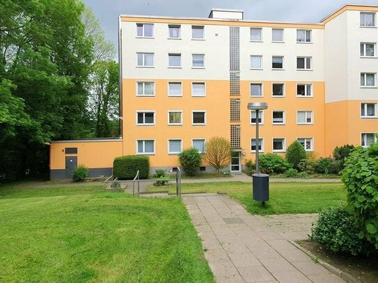 Attraktive Wohnung mit Aufzug, Garage und Balkon in begehrter und ruhiger Lage in Essen-Kettwig