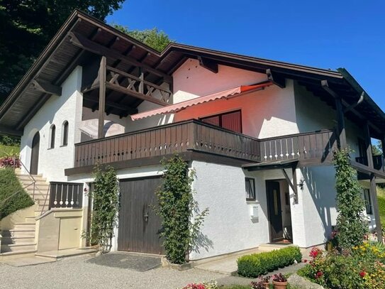 Großzügiges Einfamilienhaus in schöner und idyllischer Wohnlage! Landshut - Achdorf