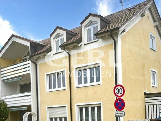 Kapitalanlage - Mehrfamilienhaus bestehend aus 3 Wohnungen und 3 Garagen mit Balkonen
