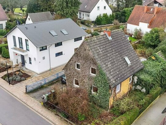 Ein-/Zweifamilienhaus in exzellenter Lage mit großem Garten