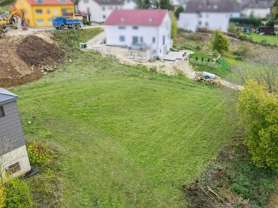 Bauträger aufgepasst! Großflächiges Baugrundstück in Wellheim