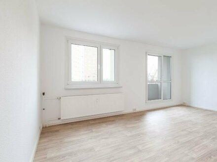 Tolle 3 Zimmer-Wohnung mit schönem Ausblick in Halle - für Sie saniert