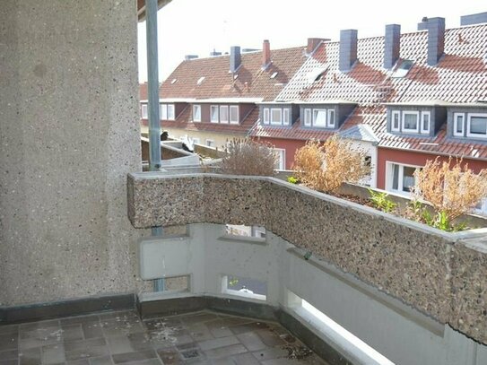 Platz für die Familie! FRISCH RENOVIERT mit 2 Balkonen!!
