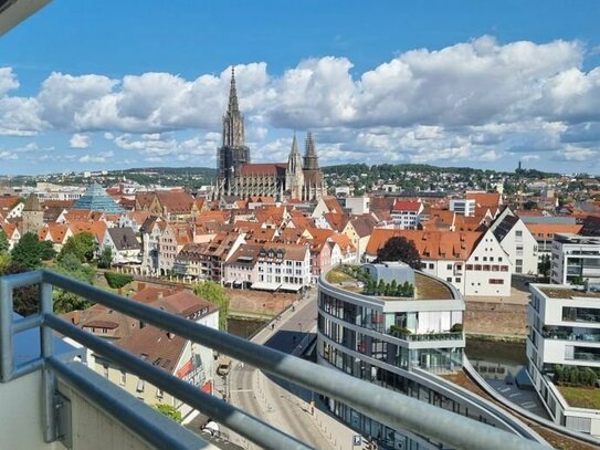 Traumhaft schöne, möblierte 3-Zim. - Stadtwohnung in Neu-Ulm, am Donauufer