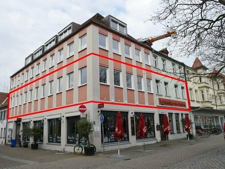 Marktplatz - Helle Räume für eine Praxis für Physiotherapie, Arztpraxis oder ein Büro (1.OG mit Aufzug) in der City