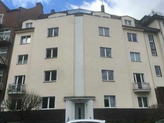 Düsseldorf-Düsseltal, 2 Zimmer,Wohnküche,Diele,Bad,Balkon