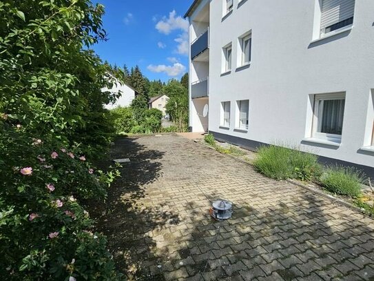 Energetisch sanierte 3 Zi-Küche-Bad im EG mit Terrasse