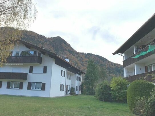 Wohnen am Fusse des Wallberg / sehr gepflegte 3- zimmer Terrassenwohnung