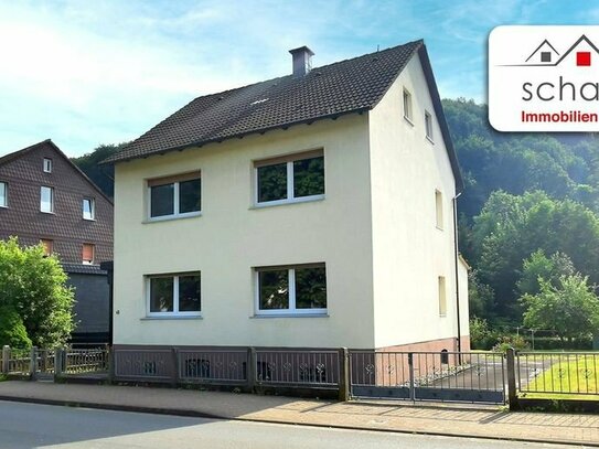 SCHADE IMMOBILIEN - Auf der Suche nach einem neuen Projekt? Familienhaus in Plettenberg-Oesterau!