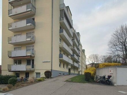 Möblierte 2 Zi.-ETW mit Balkon & KFZ-Stellplatz