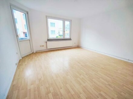 INNENSTADTNÄHE: Gemütliche 3-Zimmer Wohnung mit Balkon im Erdgeschoss!