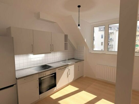 !! NEUE Einbauküche, 3-Zimmer-Dachgeschosswohnung mit Laminat im Stadtteil Schlosschemnitz !!