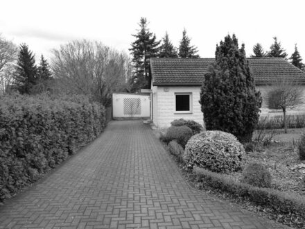 Idyllisches Wohnen: Bungalow direkt am Naturschutzgebiet!