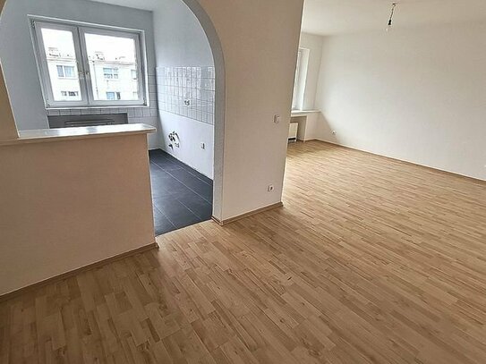 Sind Sie FIT für die 3 Etage, dann sind Sie Herzlich Willkommen 3 Zimmer, 3.OG, Balkon, Keller