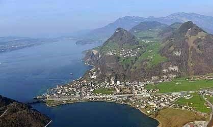 Villa mit Sicht auf den Vierwaldstättersee, Schweiz, zu verkaufen