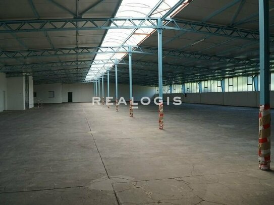 Lage bei Bielefeld, ca. 6.615 m² Hallenfläche mit Büro zu verkaufen