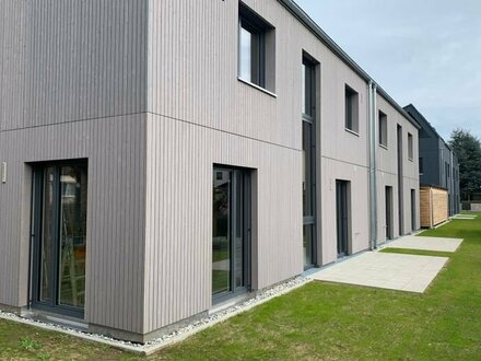 Energieeffiziente Holzbauweise! Neubau-Doppelhaushälfte in Nürnberg-Neunhof! - HAUS 2