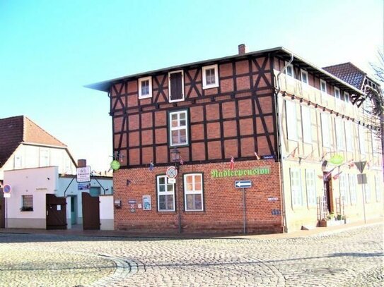 Büro und Praxisflächen mit Einliegerwohnung am Elbradweg in Dömitz MV !