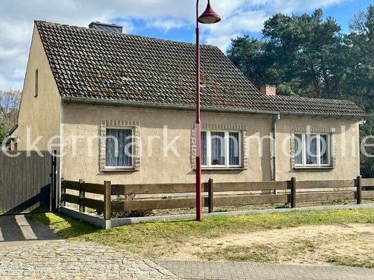 Klein-Fein-Meins! Haus und Grundstück in der Uckermark zu verkaufen