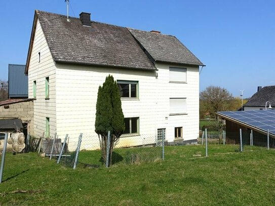 Kaisersesch/Nähe - 1-bis 2-Familienhaus mit großer Scheune und herrlich großem Garten