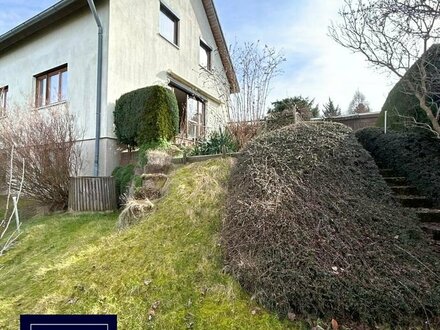 Adelsberg - Einfamilienhaus mit idyllischen Grundstück