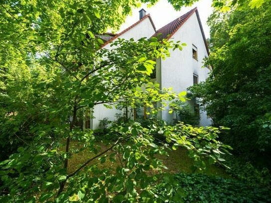 Gartenliebhaber aufgepasst! Großzügige Wohnung in idyllischer Lage