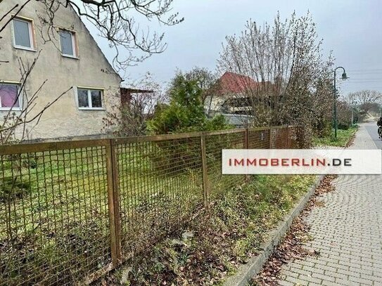 IMMOBERLIN.DE - Großzügiges Baugrundstück in bester Ausrichtung bei Berlin