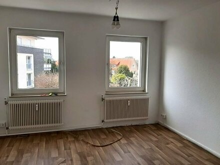 Zentral gelegene 3- Zimmer OG-Wohnung