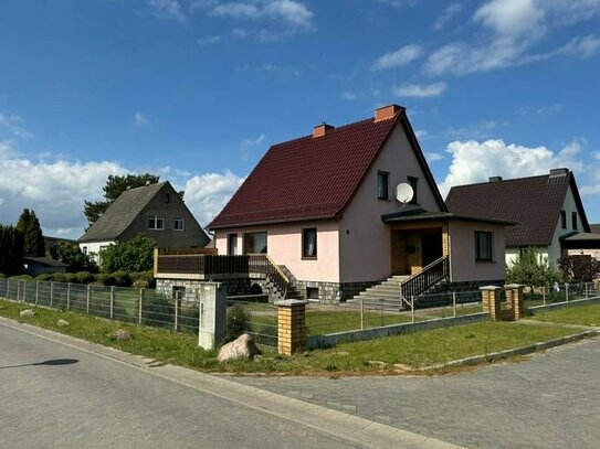 Einfamilienhaus in Bestlage *** Grundstück mit Garage und Nebengebäuden in Ueckermünde unweit vom Strand und Stadtzentr…