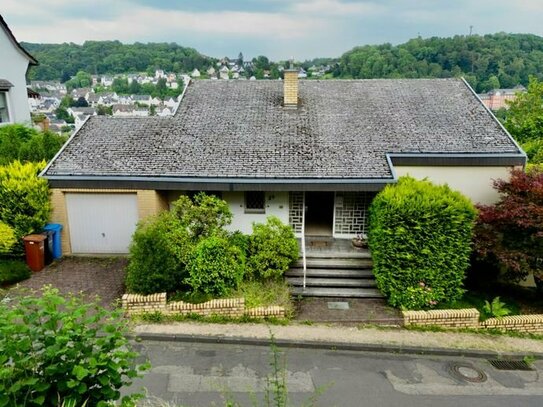 Freistehendes Einfamilienhaus mit Rheinblick in Linz am Rhein