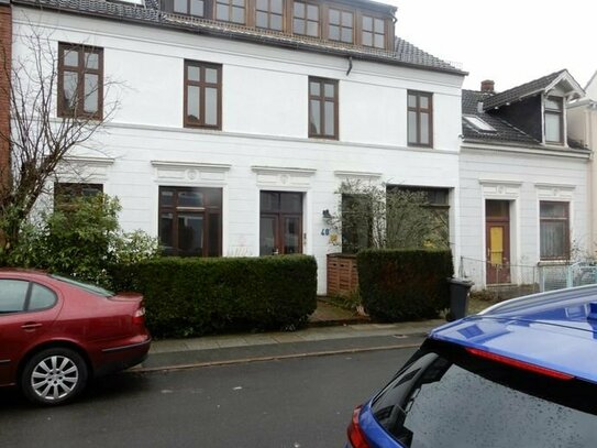 Schwachhausen - Buchenstraße - Mietvertrag für 2 Jahre - 2 Zimmer - Einbauküche - Duschbad - Terrasse - 52m² - EG - kei…