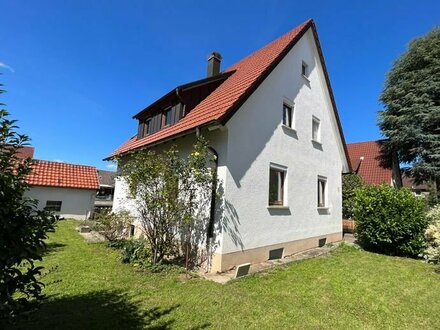 Schönes Einfamilienhaus mit großem Baufenster in guter Wohnlage von Weilheim-Teck