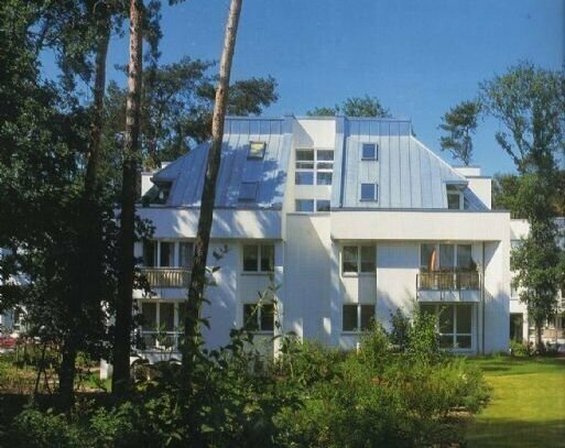 attraktive 3-Zimmer-Wohnung im EG mit Balkon und EBK in Potsdam-Babelsberg