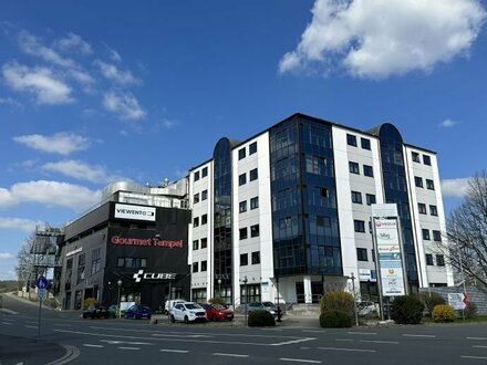 Lagerhalle / Verkaufshalle im Bayreuther Industriegebiet zu vermieten!