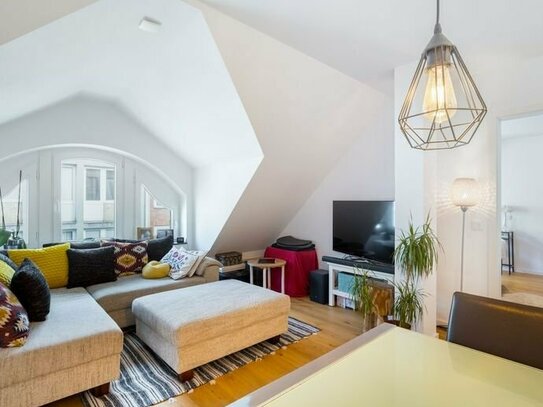 Attraktive 2-Zimmer-Wohnung möbliert mit Luxusausstattung im Zentrum von Düsseldorf, Nahe Kö