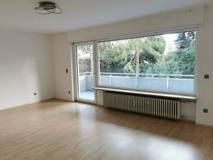 3-Zimmer-Wohnung mit Einbauküche und großem Südbalkon in ruhigem 2-Fam.-Haus