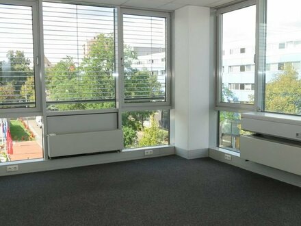 !! RESERVIERT!! Hochwertige Büro-, Praxis- und Verwaltungsfläche in einem sehr gepflegten Bürokomplex zentral gelegen