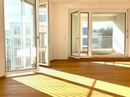 Sonnenreiche Vier-Zimmer Wohnung mit modernem Wohnlayout